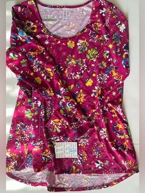 Lularoe Lynnae Tee - Size XL